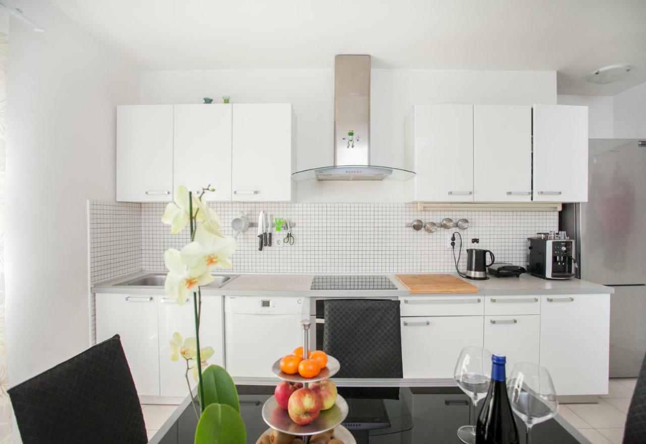 Apartment Nina , Bacvice Beach Split Exterior foto